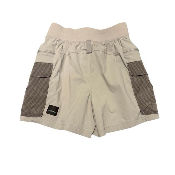 Lululemon Multi-Pocket Cargo High-Rise Hiking Short 6 Seal Grey $98 - Picture 2 of 6